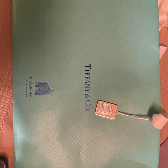 Tiffany & Co. Landmark 727 NYC Charm & Shopping Tote Limited Edition Rare - Picture 4 of 4